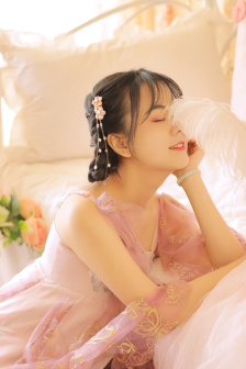 美女陪我睡一晚!法师对女子发不雅消息?
